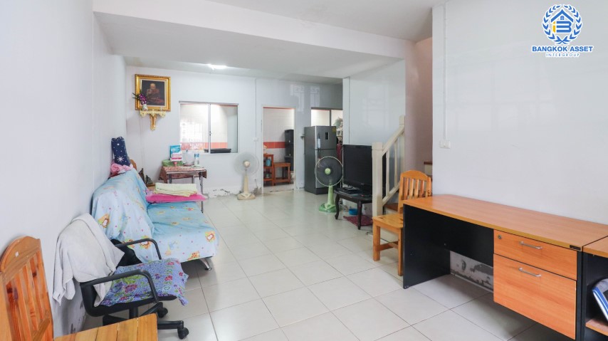 *****ทาวน์เฮ้าส์มือสอง ม.พฤกษา49/1 กาญจนาภิเษก เนื้อที่กว้าง 17.40 ตร.ว. ฟังก์ชัน 3 ห้องนอน 2 ห้องน้ำ 1 ที่จอดรถ สภาพสวย แถมแอร์ 1 เครื่อง พร้อมเข้าอยู่ได้เลย! บนทำเลดี เชื่อมต่อถนนกาญจนาภิเษก ถนนรัตนาธิเบศร์ ใกล้รถไฟฟ้าสายสีม่วง "สถานีตลาดบางใหญ่" และจุดขึ้นทางด่วน "กาญจนาภิเษก"